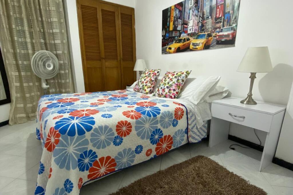 De 4 Exito De Laureles Medellin